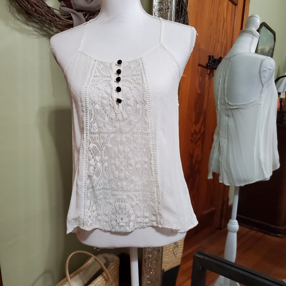 Buckle Tank